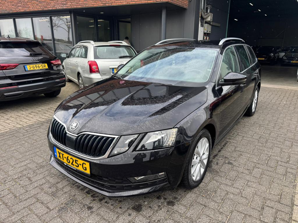 Skoda Octavia Combi 1.0 TSI Business AUTOMAAT CAMERA TREKHAA, Auto's, Skoda, Gebruikt, Euro 6, 116 pk, Zwart