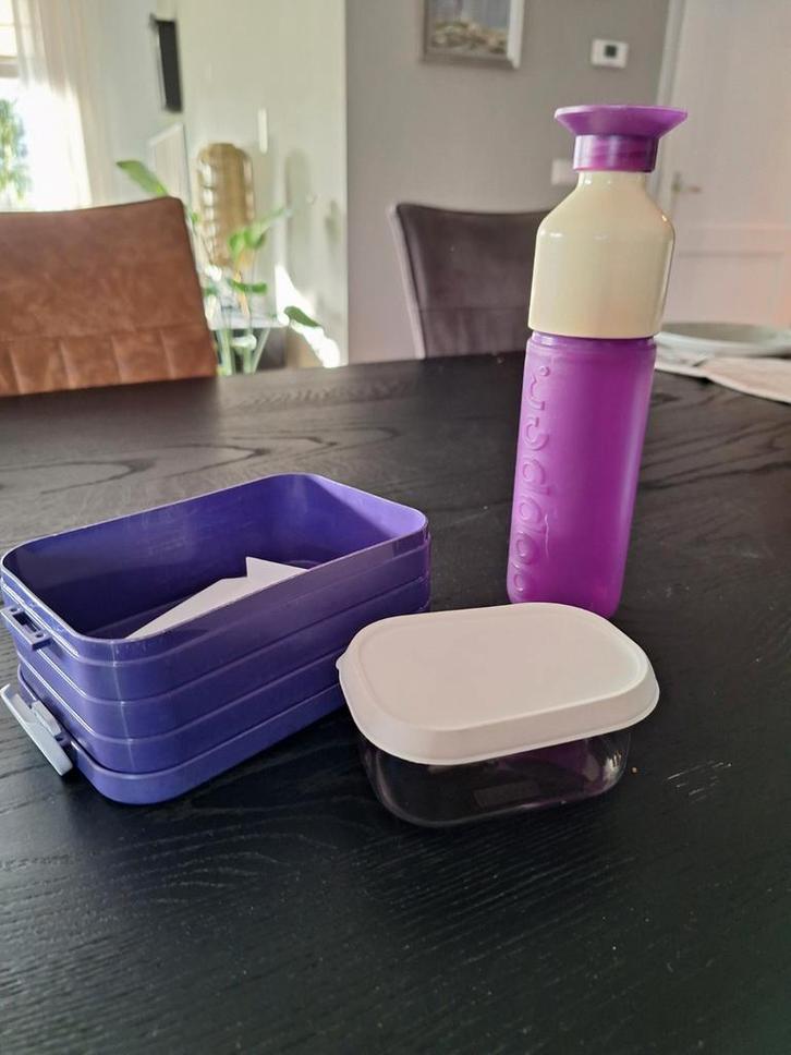 Mepal lunchbox en dopper drinkfles paars, Huis en Inrichting, Keuken | Tupperware, Gebruikt, Bus of Trommel, Wit, Paars, Ophalen of Verzenden