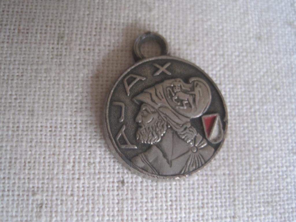 ajax hangertje, Ophalen of Verzenden, Zo goed als nieuw, Ajax, Overige typen