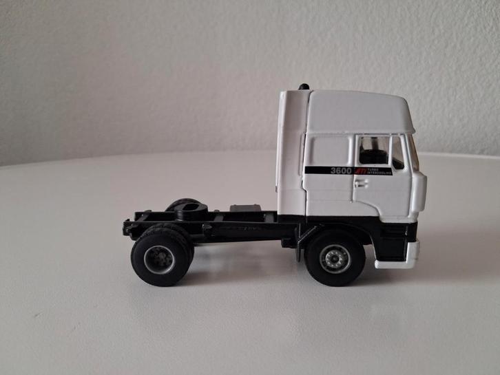 DAF Truck 3600 AT Inter Cooling - Wit - Slaapcabine, Hobby en Vrije tijd, Modelbouw | Auto's en Voertuigen, Nieuw, Truck, 1:50 of kleiner