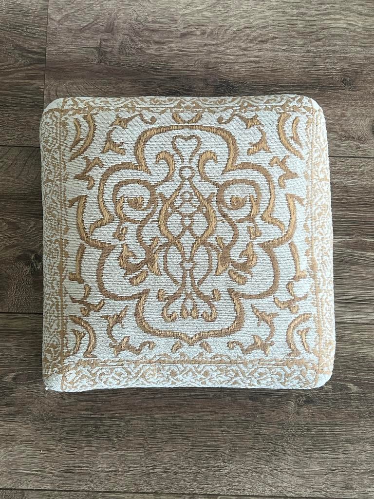 Vintage voetenbankje, Huis en Inrichting, Ophalen, Minder dan 50 cm, Gebruikt, Vierkant