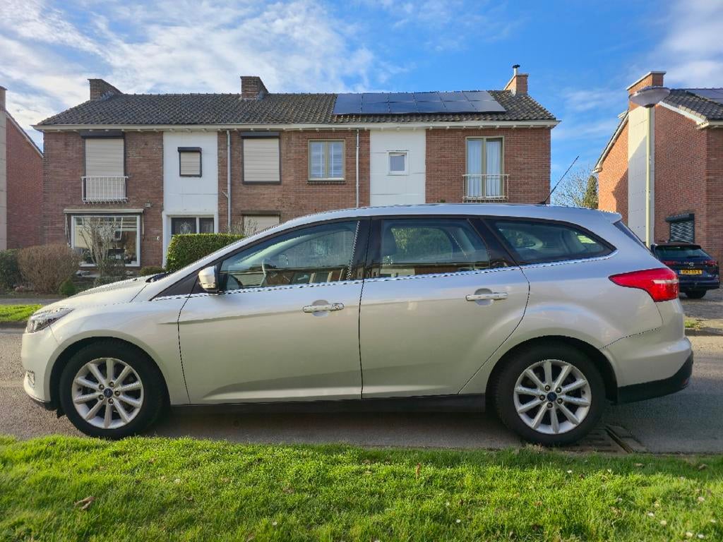 Ford Focus 1.0 Ecoboost 125pk 2016 Grijs, Auto's, Ford, Zwart, Handgeschakeld, 1216 kg, Particulier