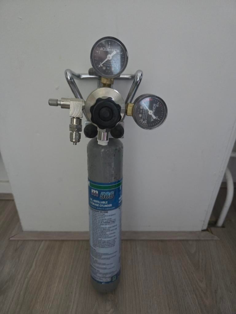 Lege co2fles met Manometer, Dieren en Toebehoren, Ophalen of Verzenden, Gebruikt, CO₂-systeem