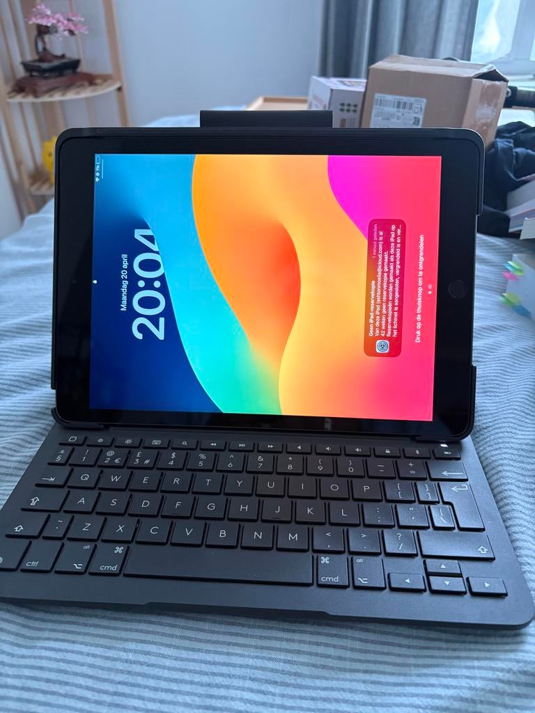 Apple iPad 8th gen (2020) 128GB Wi-Fi + Cellular Spacegrey, Computers en Software, Apple iPads, Apple iPad, Zo goed als nieuw