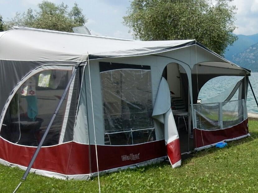 Walker voortent - 240 diep, Ophalen, Gebruikt, Walker Campingstyle