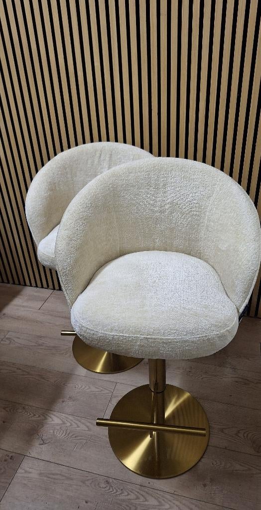 barstoel twee stuks model Zabi chenille *Richmond Interiors*