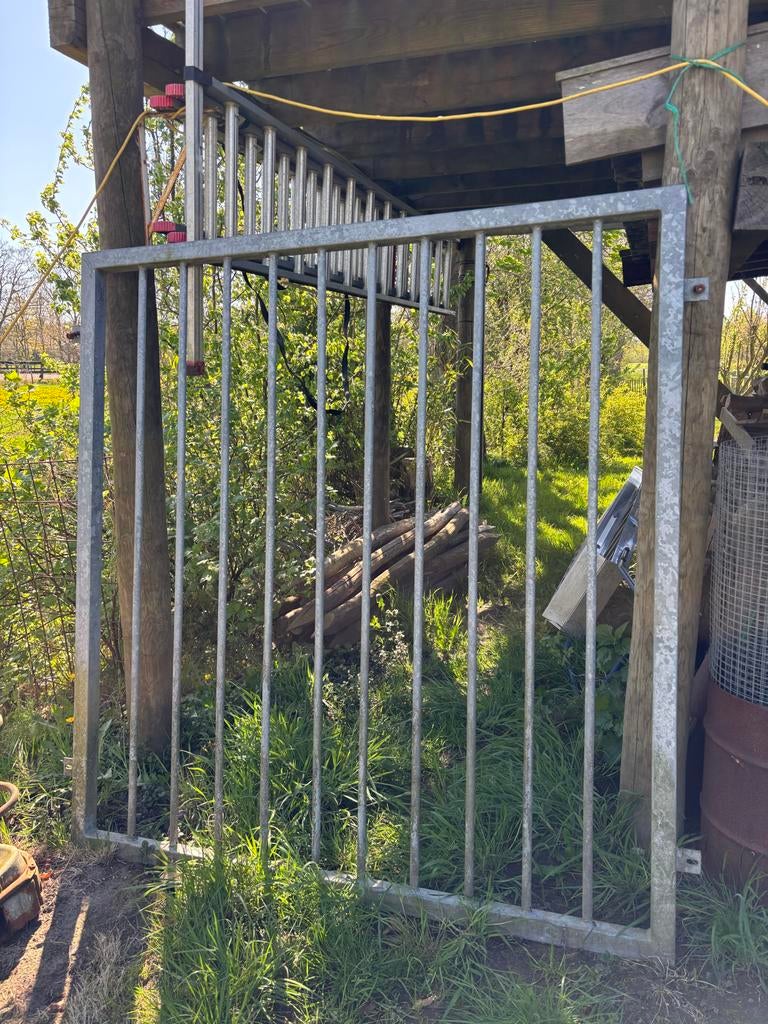 Hondenkennel 160x135x170 met deur en schuifpaneel, Ophalen, Hondenkennel, 100 cm of meer, 110 cm of meer