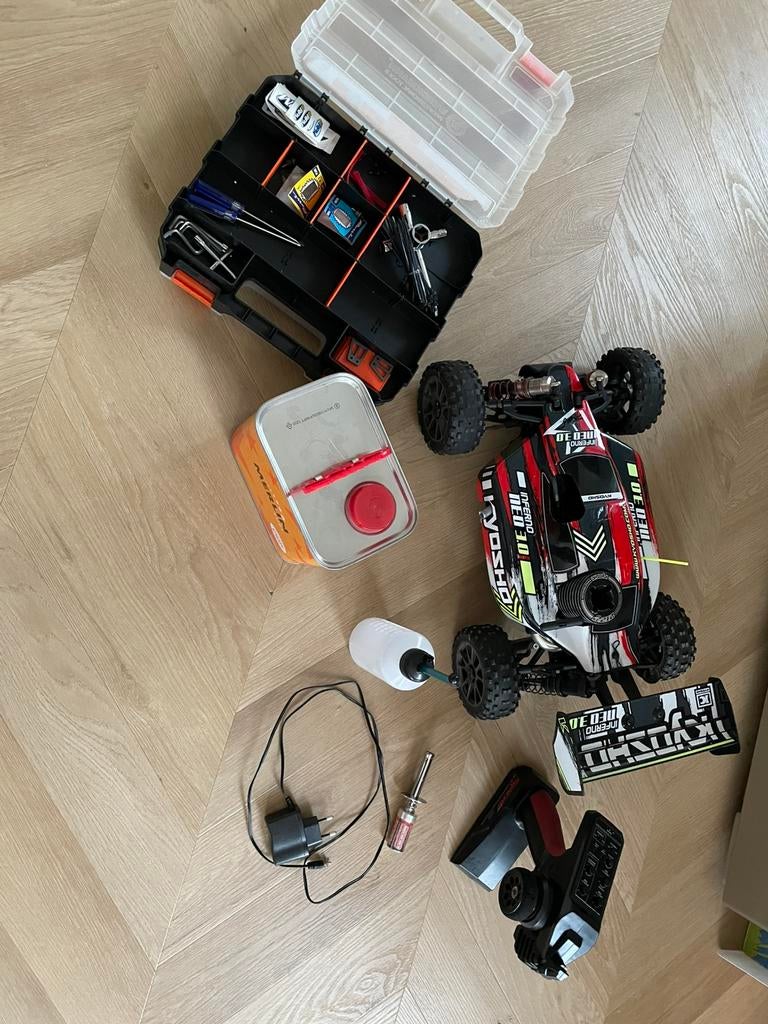 Kyosho inferno neo 3.0 compleet met starterset en nitro, Ophalen, Zo goed als nieuw, Nitro, Auto offroad
