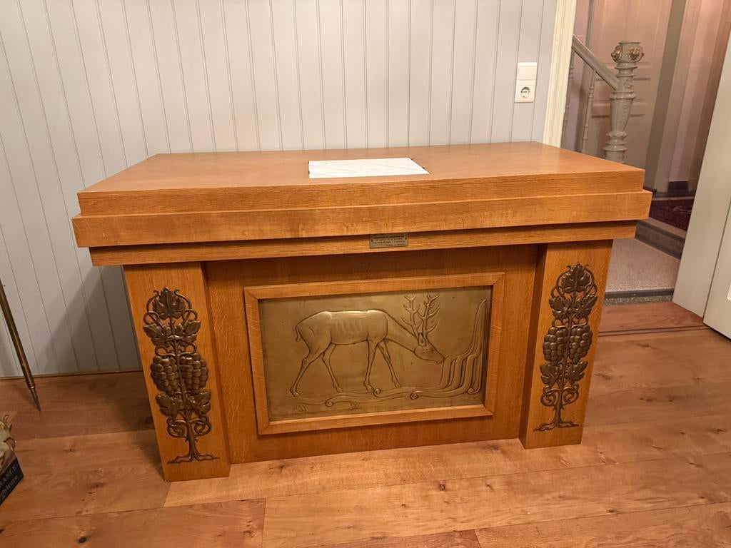 Jaren 20 altaar met altaarsteen, Ophalen