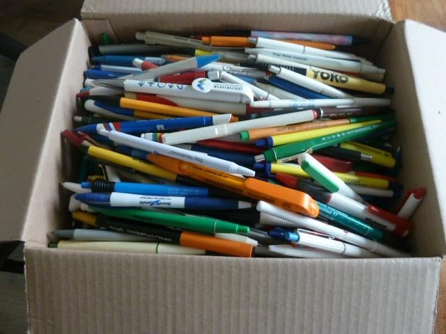 gratis doos gebruikte reclamepennen, Overige merken, Gebruikt, Balpen, Ophalen of Verzenden