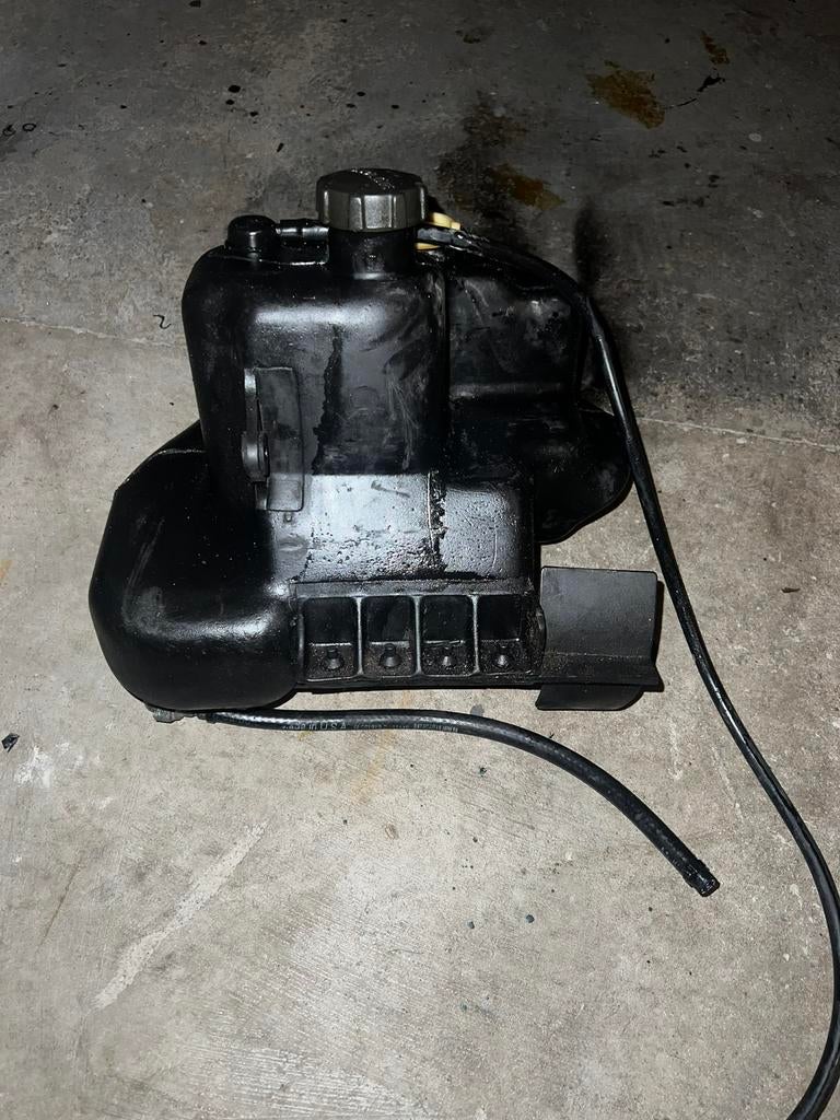 Piaggio typhoon benzine tank, Ophalen, Gebruikt