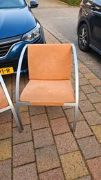 Moderne fauteuil met metalen frame en oranje bekleeding, Ophalen, Gebruikt, Twee, Overige kleuren