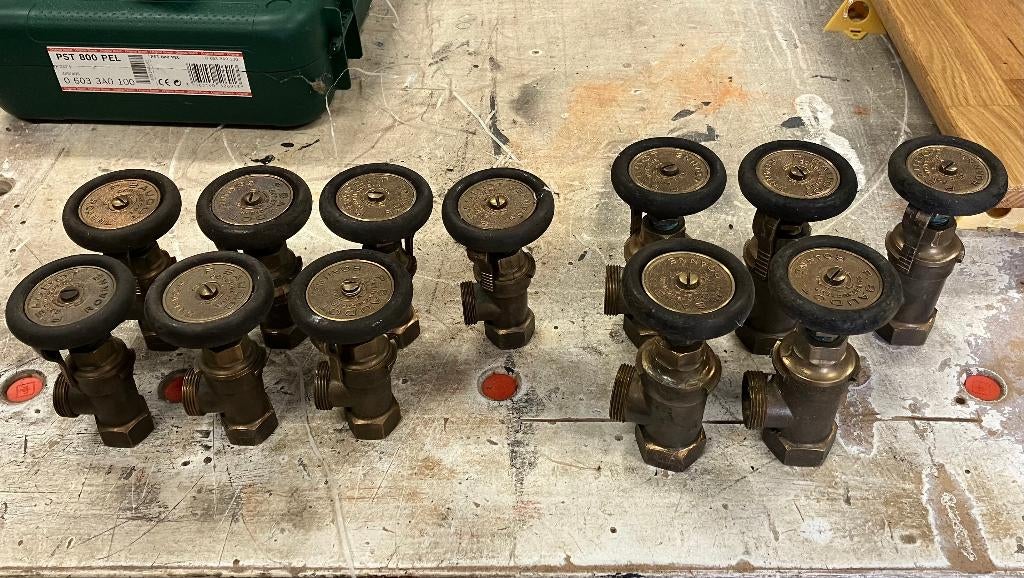 Vintage Radiator kranen, 30 tot 80 cm, Gebruikt, Overige typen, Minder dan 60 cm