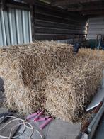4 balen stro, Ophalen, Vee