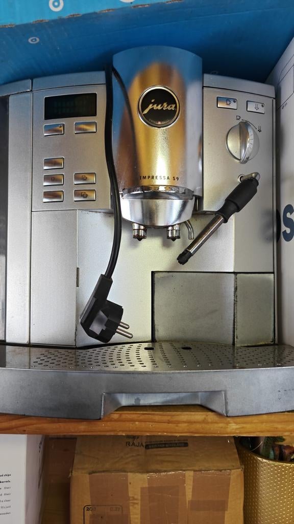 Jura Impressa S9 koffiemachine met defect - voor onderdelen, Witgoed en Apparatuur, Koffiezetapparaten, Koffiemachine, Koffiebonen