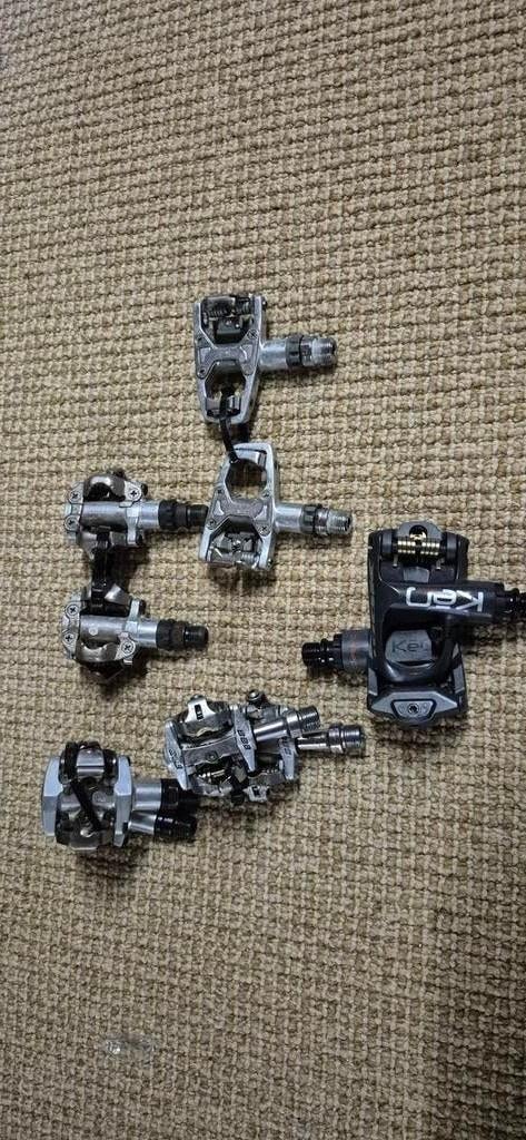 Fietspedalen race en mtb, Ophalen