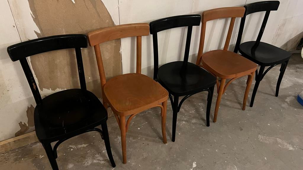 5 houten café stoelen in goede staat, Huis en Inrichting, Stoelen, Ophalen, Gebruikt, Overige kleuren, Vijf, Zes of meer stoelen