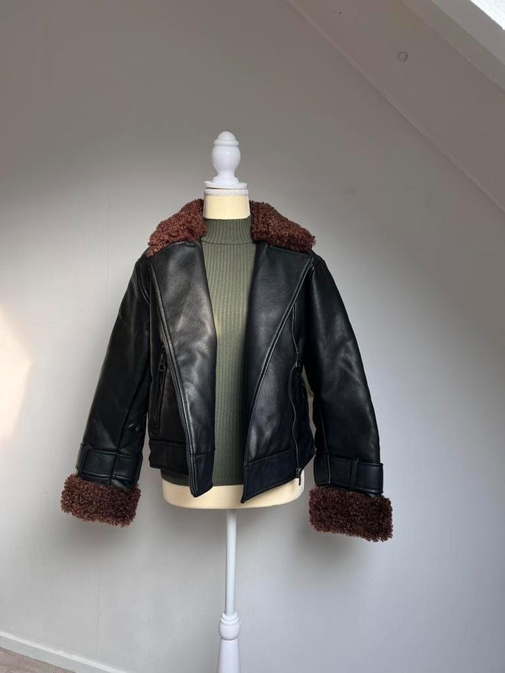 H&M leren bikerjack maat XS/S. Zwart. Teddy gevoerd. Nieuw!, Kleding | Dames, Jassen | Winter, Nieuw, Maat 34 (XS) of kleiner