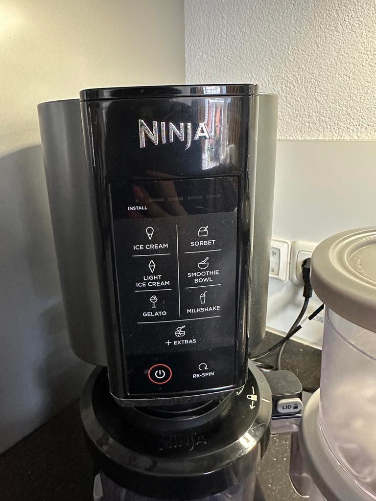 Ninja Creami IJsmachine met 3 Bakjes - Zo Goed als Nieuw, Ophalen, Zo goed als nieuw, Zelfvriezend