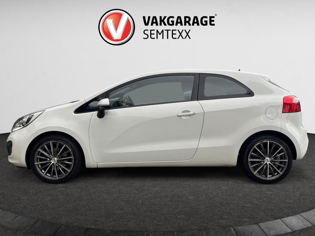 Kia Rio 1.4 CVVT Plus Pack | Automaat | Airco | Lichtmetalen, Auto's, Kia, Euro 5, 4 cilinders, 1396 cc, Wit