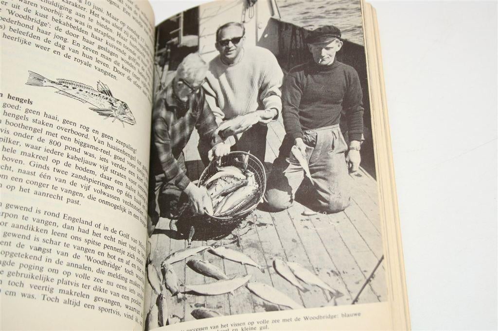 Vintage — Tussen Ruisend Riet [1966] — Vissen met Schreiner, Boeken, Ophalen of Verzenden, Gelezen, Watersport en Hengelsport