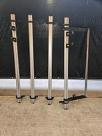 Vier aluminium dakdragers met bevestigingen voor de Toyota, Auto diversen, Ophalen of Verzenden