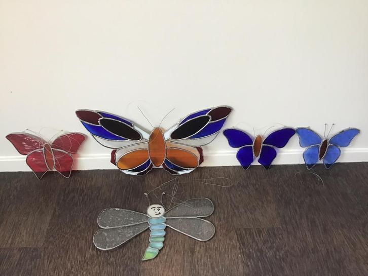 5 Tiffany vlinder raamhangers, Antiek en Kunst, Antiek | Glas en Kristal, Ophalen of Verzenden