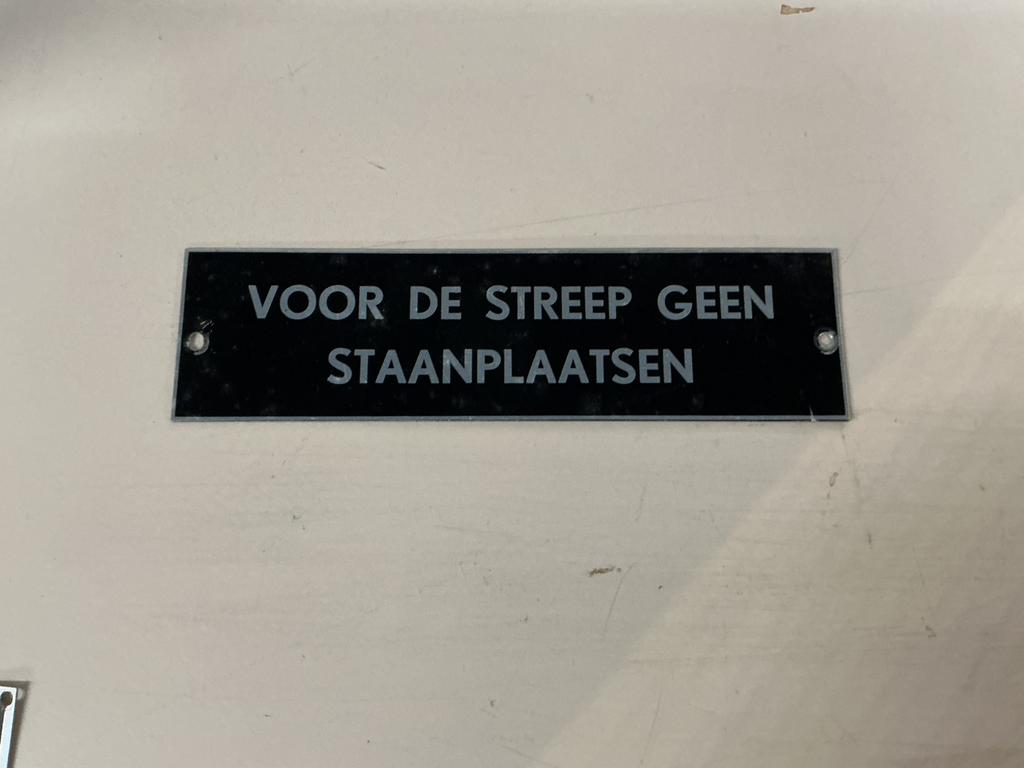 Aluminium bordje uit de bus, Ophalen of Verzenden, Zo goed als nieuw