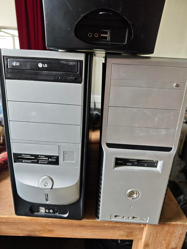 Grote Gaming Computerkasten zonder voeding met cardreaders, Ophalen of Verzenden, Gebruikt