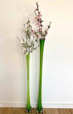 Twee zeer nette design vazen, Ophalen of Verzenden, 75 cm of meer, Groen, Glas