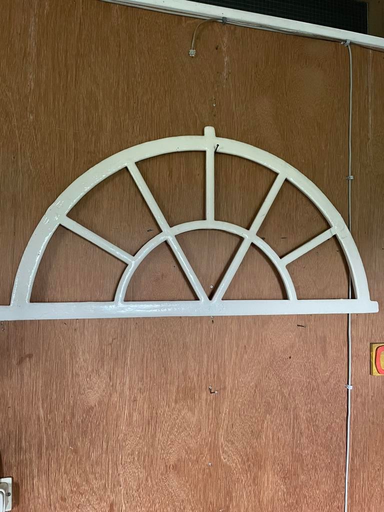 Gietijzeren raam 100  x. 50. cm, Doe-het-zelf en Verbouw, Glas en Ramen, Ophalen, Gebruikt, Gevelraam of Ruit, Minder dan 80 cm