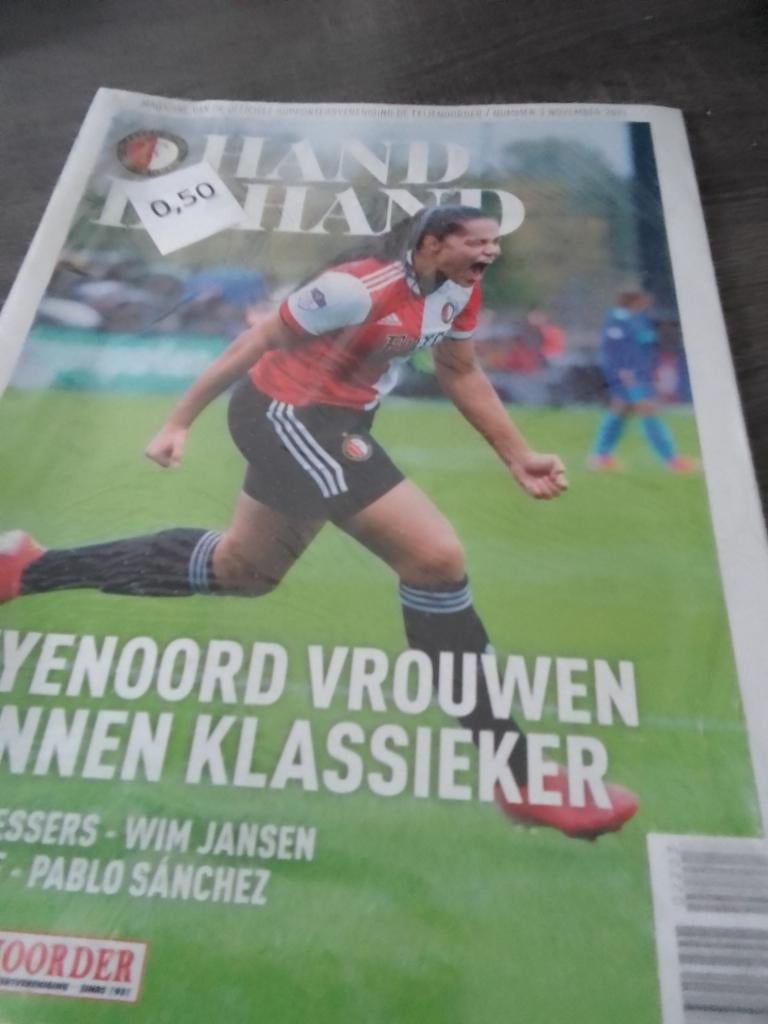 Hand in Hand - Feyenoord Vrouwen winnen Klassieker, Ophalen, Gelezen, Sport en Vrije tijd