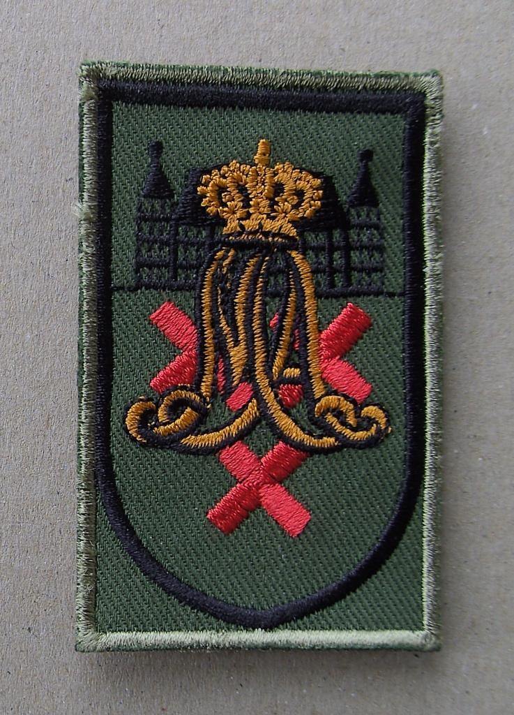 gvt embleem - KMA ( gekleurde uitvoering ), Ophalen of Verzenden, Landmacht, Nederland, Embleem of Badge