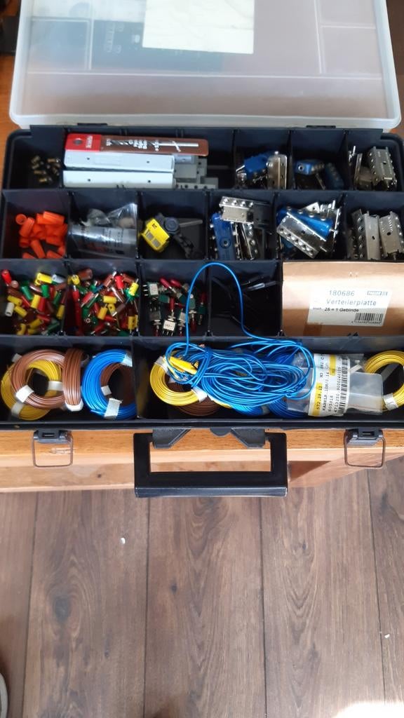 Bak met onderdeeltjes trein, Ophalen of Verzenden, Gelijkstroom, Overige merken