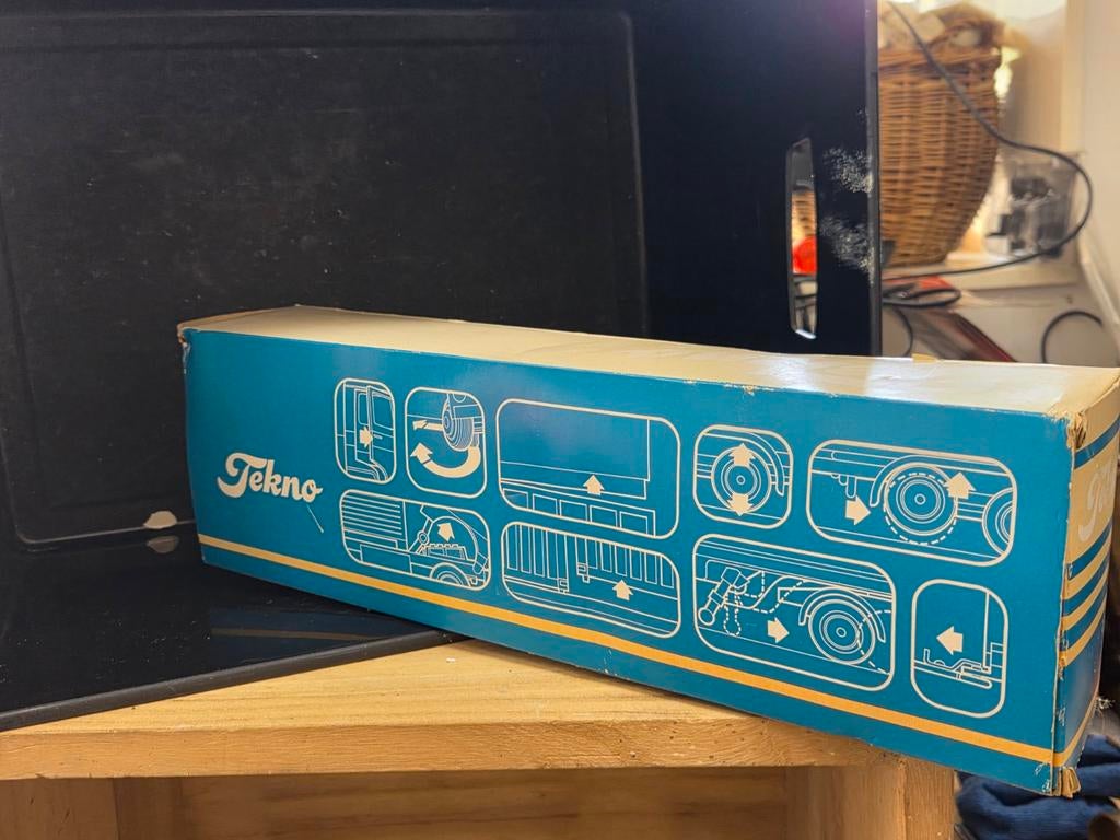 Tekno Tankwagen Model - Vintage Vrachtwagen met Tank, Overige merken, Gebruikt, 1:32 tot 1:50, Ophalen of Verzenden