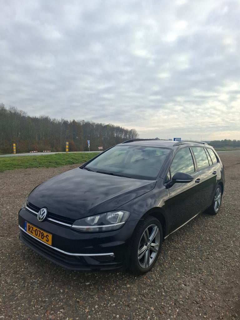 VW GOLF 1.0 TSI VARIANT 2018 NL AUTO 139000KM, Auto diversen, Schadeauto's, Ophalen, Zwart, Stationwagon, Handgeschakeld