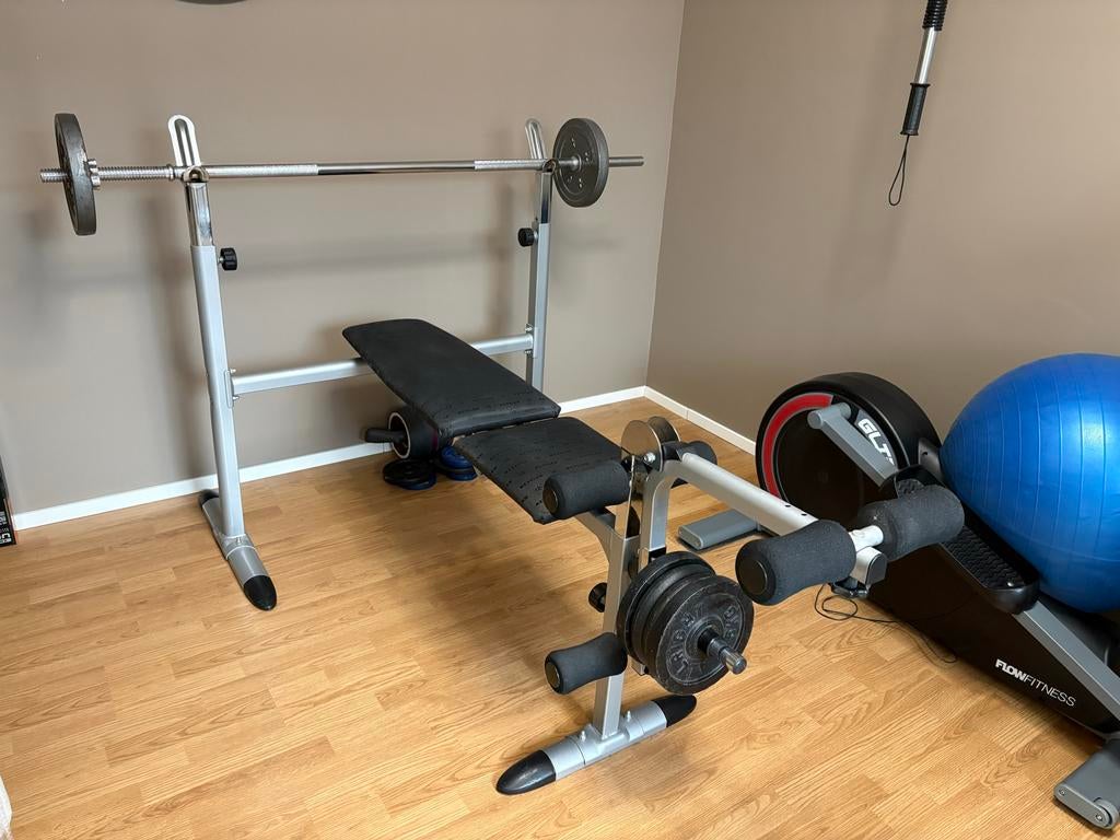 Kettler verstelbare halterbank met halterstang, Sport en Fitness, Ophalen, Gebruikt, Krachtstation, Metaal