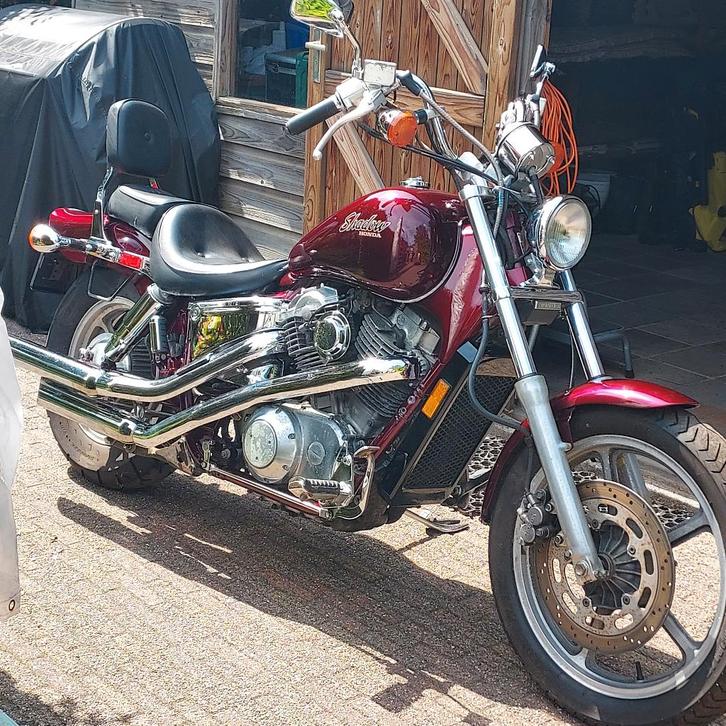 Mooie Honda VT1100, Motoren, Motoren | Honda, Particulier, Chopper, meer dan 35 kW, 2 cilinders, Motorrijbewijs A, Cardan-aandrijving