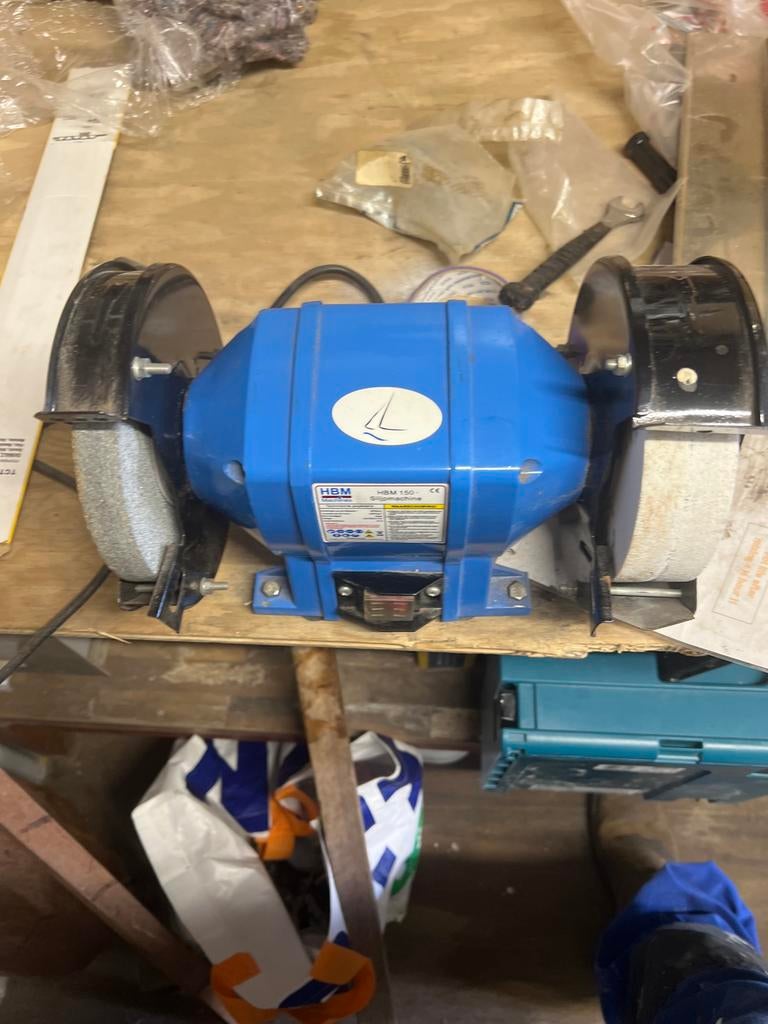 HBM 150 Slijpmachine - Krachtige Werkbankslijper, Doe-het-zelf en Verbouw, Gereedschap | Slijpmachines, Ophalen, Gebruikt, Minder dan 700 watt