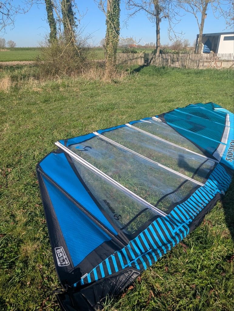 Loft Switchblade 8.5 zeil met 490 RDM 100% carbon mast, Ophalen, Gebruikt, Complete set, 7 m² of meer