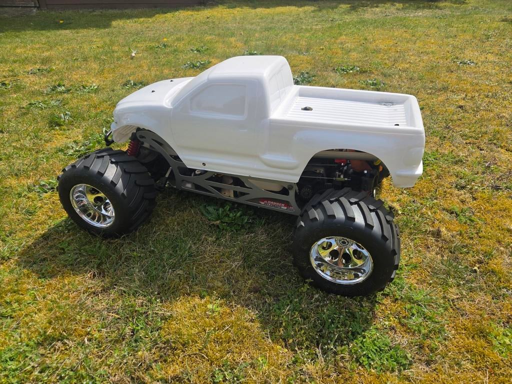 Nette onverprutste FG monstertruck, Hobby en Vrije tijd, Modelbouw | Radiografisch | Auto's, Ophalen of Verzenden, Zo goed als nieuw