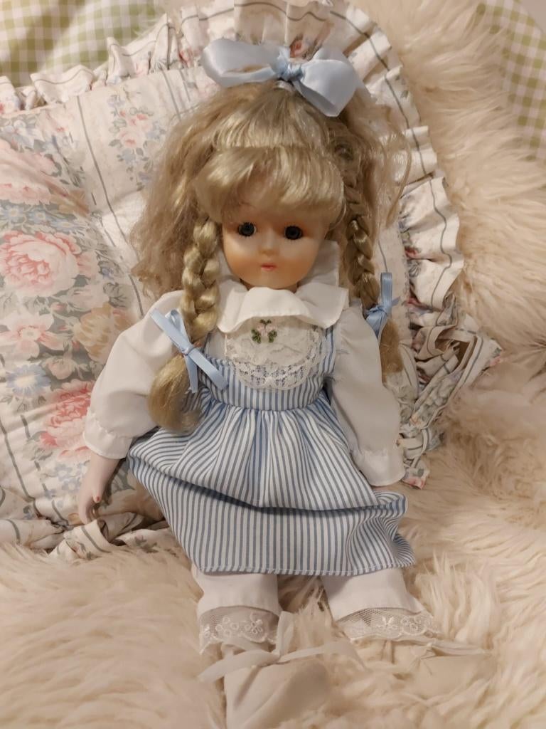 2 poppen "porselijn", Verzamelen, Poppen, Ophalen, Zo goed als nieuw, Pop