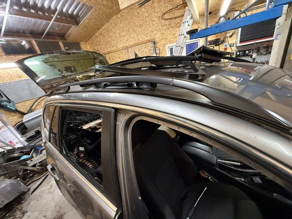 Dakrails voor dakdrager bmw e91 nette staat zwart, Auto diversen, Dakdragers, Ophalen of Verzenden, Gebruikt