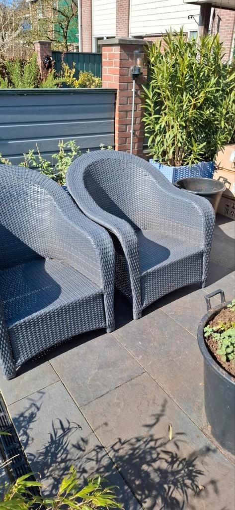 2 stuks tuinstoelen gratis, Tuin en Terras, Tuinstoelen, Gebruikt, Kunststof, Ophalen