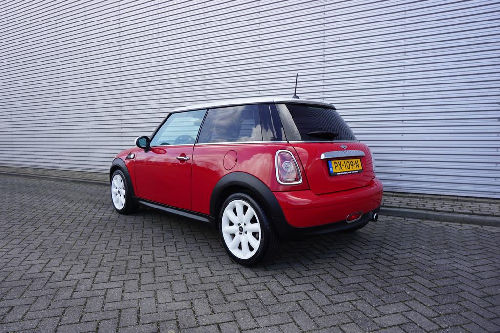 MINI Mini 1.4 One Airco / Elektr. ramen / Lm velgen, Auto's, Mini, Voorwielaandrijving, Stof, 4 cilinders, 4 stoelen