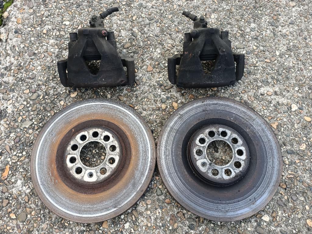 Remmen Set (Voorzijde) Audi TT (8N) 180PK (2002), Auto-onderdelen, Verzenden, Gebruikt, Audi