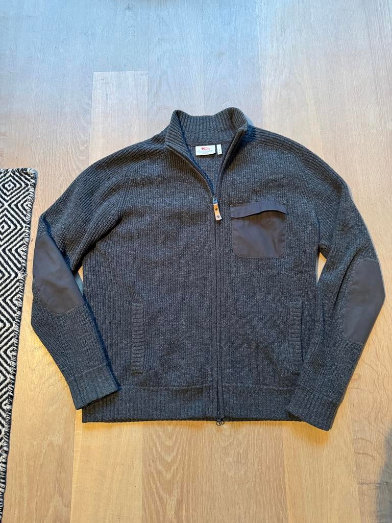Prachtige fjallraven stormland zip cardigan maat m grijs, Kleding | Heren, Ophalen of Verzenden, Zo goed als nieuw, Maat 48/50 (M)