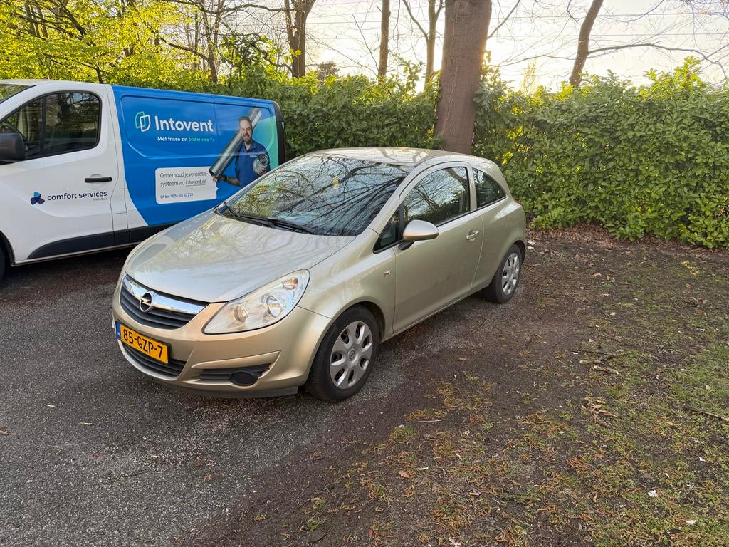 Opel Corsa 1.4 16V 3D WR 2008 Beige, Voorwielaandrijving, 40 €/maand, 4 cilinders, Beige