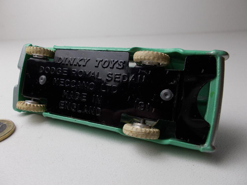 1960 Dinky Toys 191 DODGE ROYAL SEDAN I.z.g.st! (-A-), Ophalen of Verzenden, Zo goed als nieuw, Auto, Dinky Toys