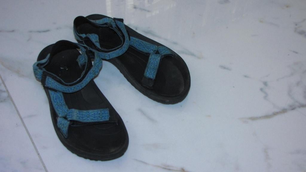 39 TEVA lichtblauw, Kleding | Dames, Schoenen, Blauw, Zo goed als nieuw, Sandalen of Muiltjes, Ophalen of Verzenden